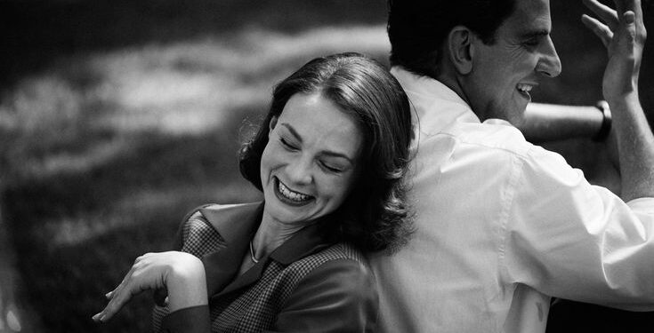 Netflix estrena ‘Maestro’, la película de Bradley Cooper más esperada del año