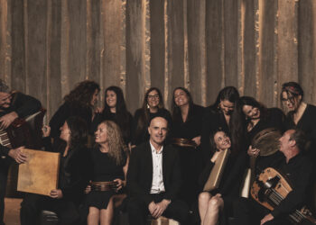 Xabier Díaz & Adufeiras de Salitre chegan a Vigo coa presentación de ‘Axúdame a sentir’