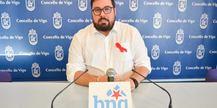 O BNG de Vigo pide que Abel Caballero aclare quen paga as facturas das súas xiras nas televisións de Madrid