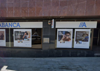 Buscan a los atracadores de un banco en Arbo al que accedieron forzando una ventana trasera