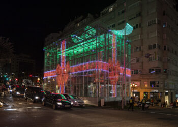 Un tramo de la Gran Vía de Vigo cierra durante una hora para encender la Navidad en El Corte Inglés