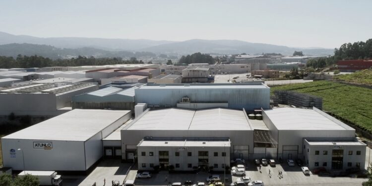 La viguesa Atunlo propone que el ERE de su factoría de O Grove afecte a 136 trabajadores, más del 90%