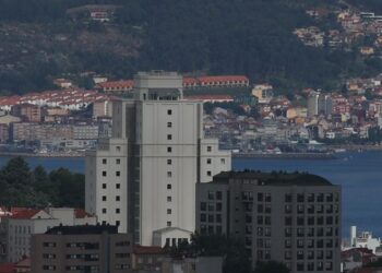 Un vigués que poseía 88 archivos de pornografía infantil en su móvil acepta una multa de 1.800 euros