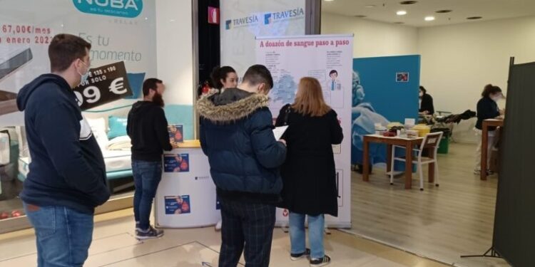 Campaña de donación de sangre en Vigo con una entrada de cine de regalo como agradecimiento