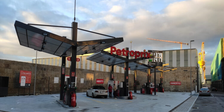 Vigo estrena otra gasolinera ‘low cost’ y ya alcanza la decena estaciones de servicio de bajo coste