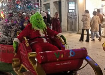 La Navidad de Vigo ya tiene su «grinch»: ¿quién es el gruñón que contradice a Abel Caballero?