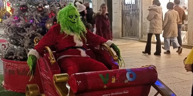 La Navidad de Vigo ya tiene su «grinch»: ¿quién es el gruñón que contradice a Abel Caballero?