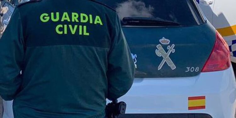 La Guardia Civil detiene a un vecino de A Guarda acusado de una decena de robos