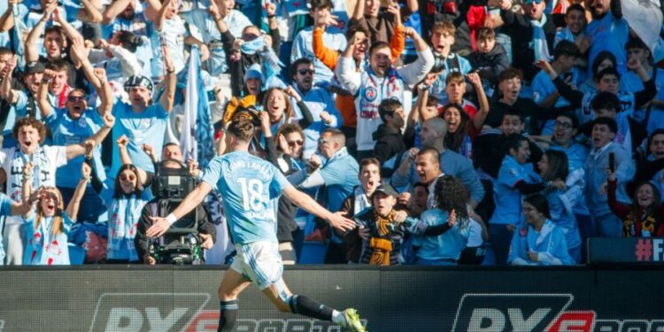 Un golazo de tacón, primera victoria de la Oliveira y el regreso de la paz Celta-Concello