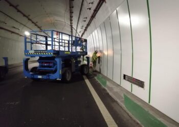 Transportes adjudica por 4,7 millones las obras de eficiencia energética del túnel de A Cañiza, en la A-52