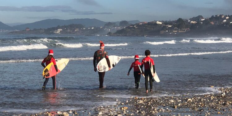 La Papanoelada Surfera volverá a llenar Patos de deporte, diversión y solidaridad