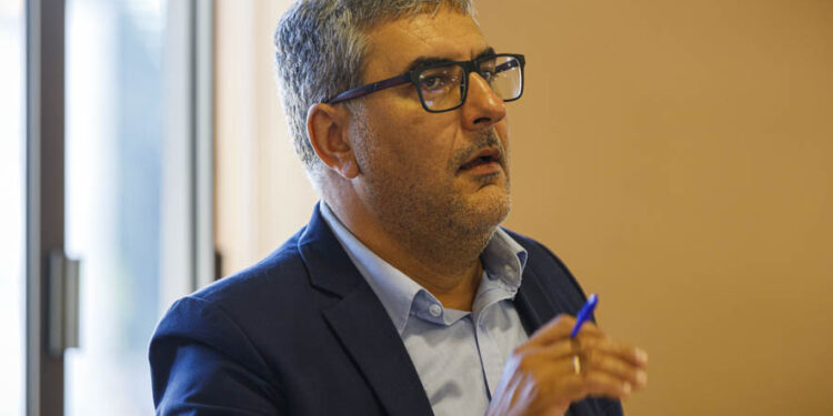 El PP de Vigo pregunta por el cambio de la cubierta de la piscina del Carmen ante su estado de “abandono”