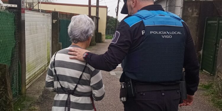 La Policía Local de Vigo avisa de que las actuaciones con mayores que viven solos “se multiplican cada año”