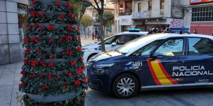 Tres detenidos por vender droga en el Calvario: la Policía Nacional da por desarticulados dos ‘puntos negros’