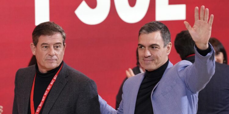 Sánchez lanza la candidatura de Besteiro a la Xunta: «El 2024 va a ser el año del cambio político en Galicia»