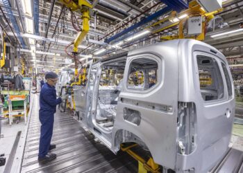 Stellantis Vigo incrementa su producción un 31,5% en 2023, hasta 531.000 vehículos