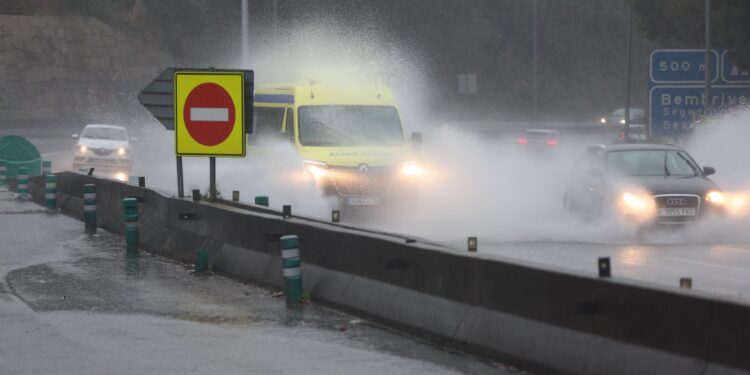 Una tromba de agua sobre Vigo: inundaciones tras 10 litros por m2 en 15 minutos