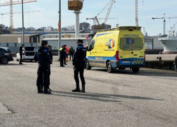 Localizan el cuerpo sin vida de un hombre flotando en el puerto de Vigo