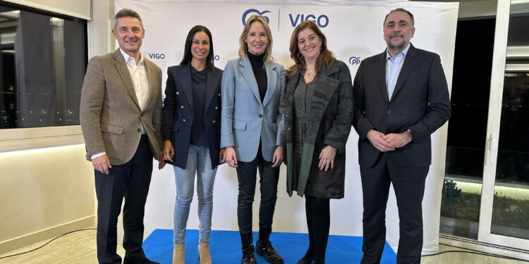 Tapias pide movilización el 18F para preservar «la isla de estabilidad gallega»