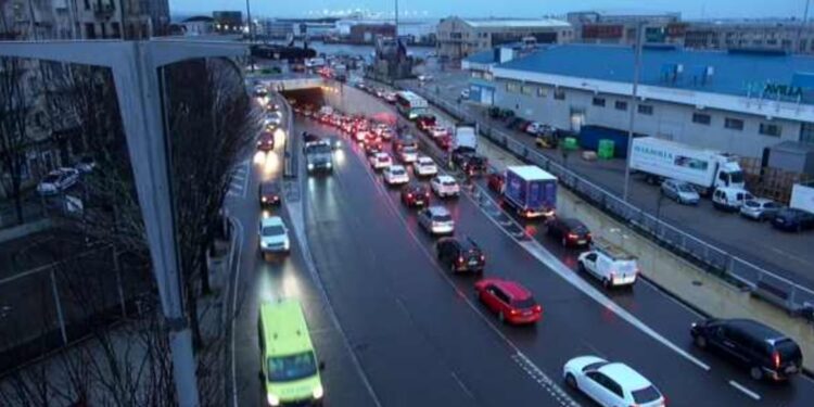 Más atascos en otra semana de protestas de Vitrasa