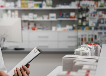 Multada una farmacia de Vigo por suministrar psicotrópicos de forma irregular