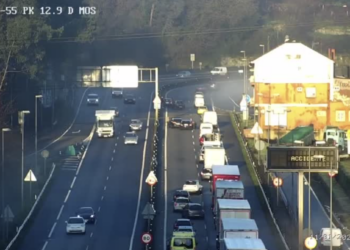 Retenciones de cuatro kilómetros en la A55 por un accidente en Mos