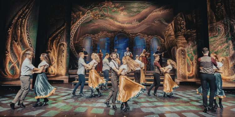 Ismael Serrano y el musical Rhythm of the Dance, a punto de colgar el cartel de «completo» en Vigo