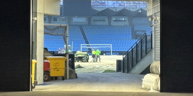 Solución al «mal estado» del campo en Balaídos: el Celta estrenará nuevo césped ante el Barça