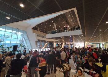 Un taller de máscaras inaugura el Entroido de Vialia Vigo