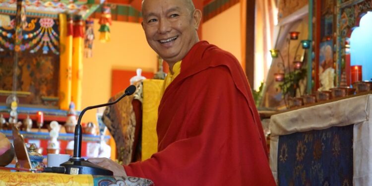 Vigo recibe al lama Drubgyu Tenpa, destacado representante del budismo en España