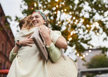 Día Internacional del Abrazo: las muestras de afecto están en peligro de extinción