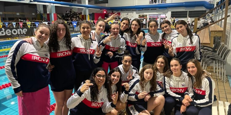 El Real Club Náutico de Vigo cierra el año 2023 proclamándose subcampeón absoluto de natación en los Campeonatos de Galicia de invierno