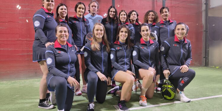 El pádel femenino vigués crece
