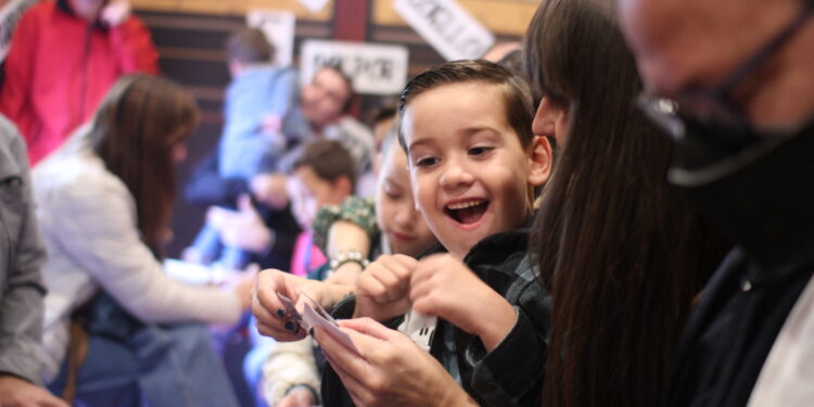 Descubre el asombroso «LED» del Mago Antón en Vigo: «Es totalmente diferente y nuevo»