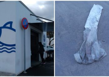 La Cofradía de Pescadores localiza pélets y un saco vacío en una playa de Vigo