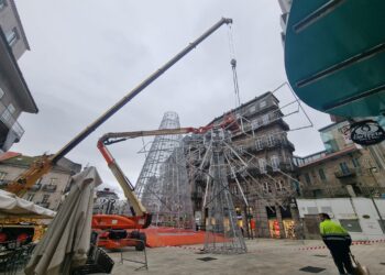 Vecinos del centro sobre el desmontaje de la Navidad: «Deberían acelerarlo y liberarnos de esta tortura»