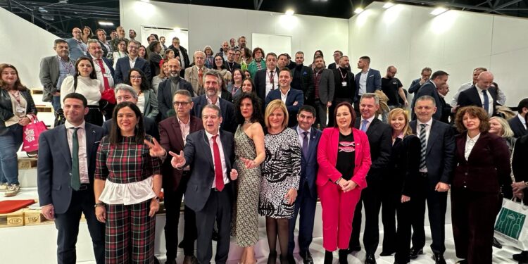 Vigo exhibe en Fitur sus «millones de visitantes»