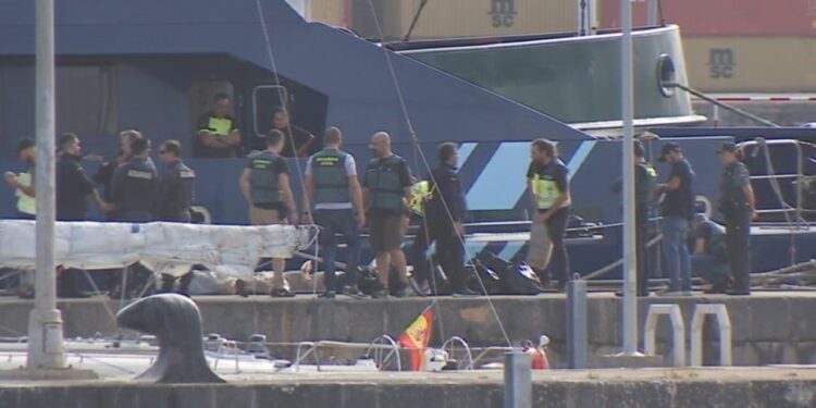 Un redondelano, entre los cuatro detenidos en Canarias con 500 kilos de cocaína