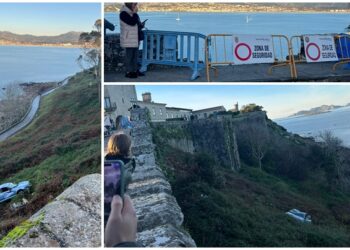 Un coche se despeña desde el aparcamiento del Parador de Baiona