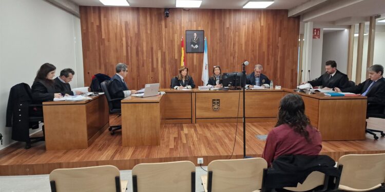 El fisioterapeuta de Vigo acusado de abusos sexuales asegura que no tocó los pechos ni la zona íntima de sus clientas