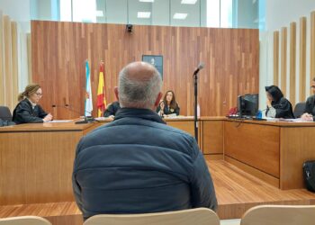 Condenan con 1.800 euros a un chófer de bus escolar por dirigir frases de índole sexual a la acompañante de la ruta