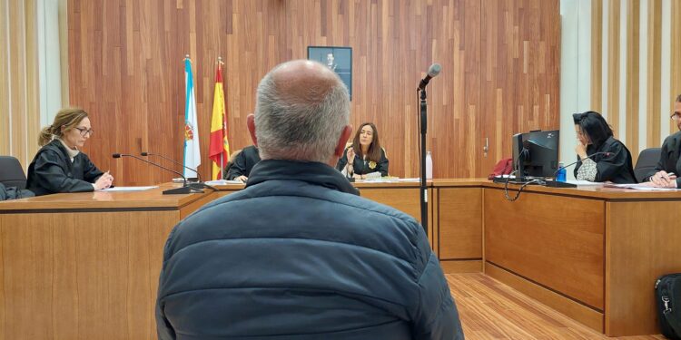 Condenan con 1.800 euros a un chófer de bus escolar por dirigir frases de índole sexual a la acompañante de la ruta