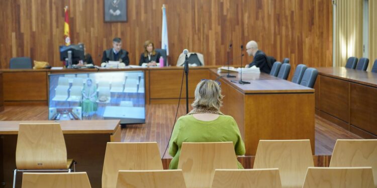 Once años de prisión para la trabajadora social que abusó de una niña que conoció en un centro de menores