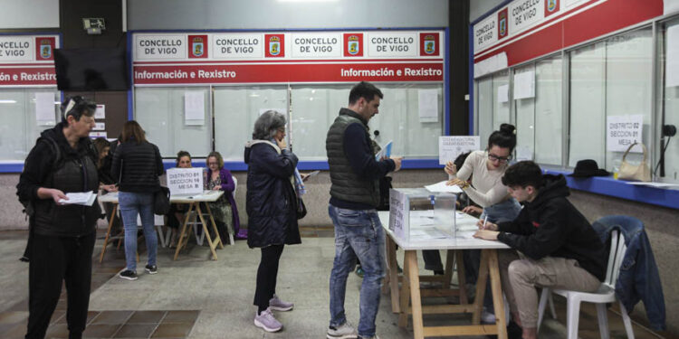 Caballero, el más madrugador en la jornada electoral