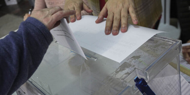 Caballero, el más madrugador en la jornada electoral