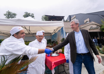 Rueda enfila la última semana de campaña «al choque» contra la izquierda «soberbia» con guiño a la emigración