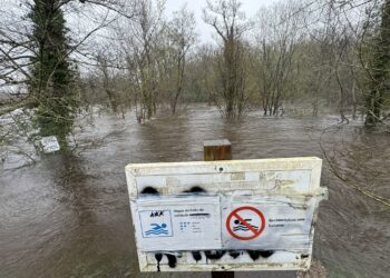 Alerta en Galicia por inundaciones de ríos: así baja el impresionante caudal del Tea