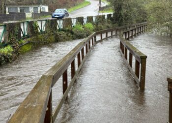 Alerta en Galicia por inundaciones de ríos: así baja el impresionante caudal del Tea