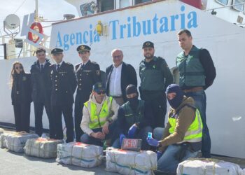 Llegan a Vigo los 200 kilos de cocaína del velero abordado a 500 millas de Canarias