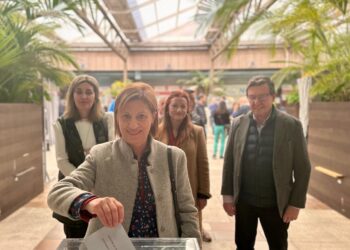 El grupo del PSdeG en el Parlamento: solo repiten dos de los nueve diputados